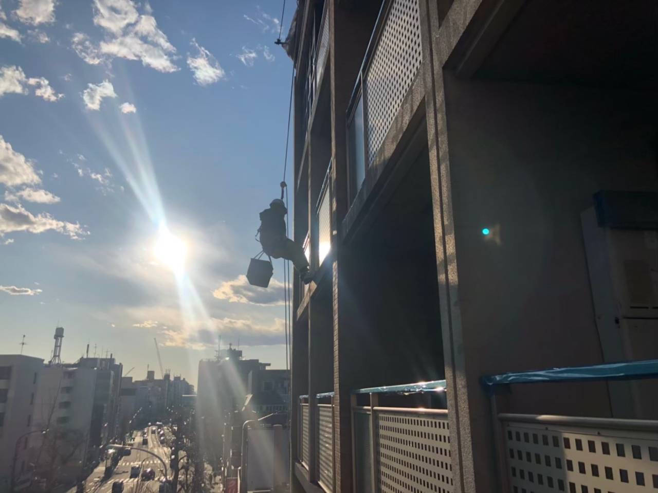 『ロープアクセス』『無足場工法』『ブランコ工法』それぞれ意味が違います